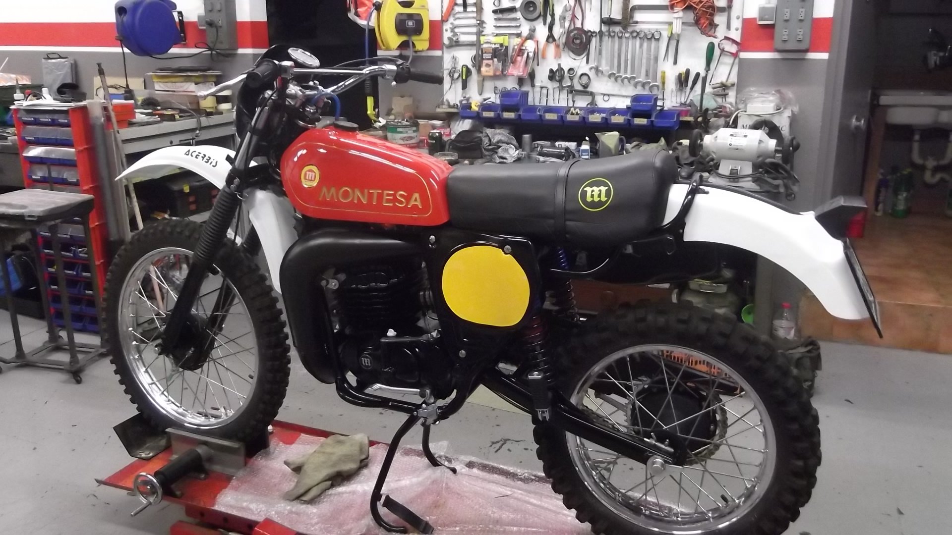 MONTESA ENDURO 360 H6 Restauración Moto Clásica Juan Carlos Caño